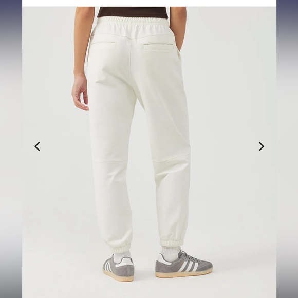 NWT RecTrek Jogger Pant Bone Size Medium Outdoor Voices - Picture 3 of 6